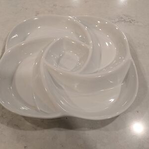 Elegant White Swirl Serveware 12" In Diameter